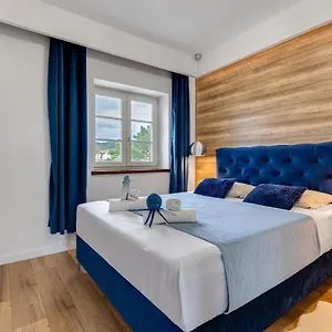 Teona Luxury With Terrace Appartamento